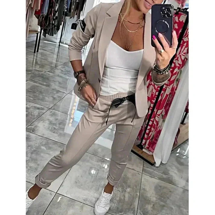 Feyvian™ Stylish Outfit
