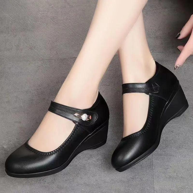 Lydora™ Mid-Heel Comfort Shoes