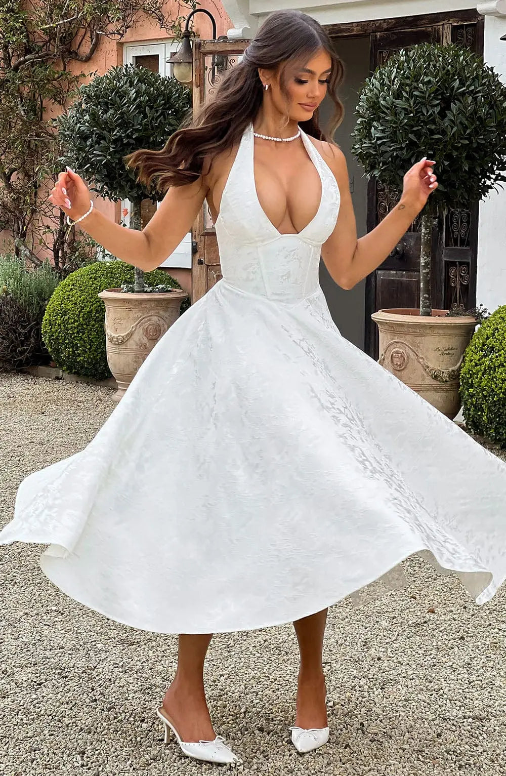 Ara™ Elegant Midi Dress with Halter Neckline