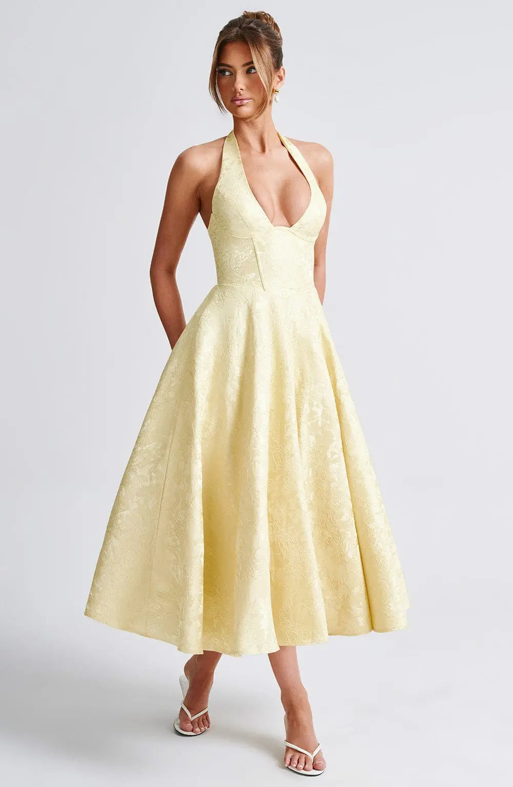 Ara™ Elegant Midi Dress with Halter Neckline