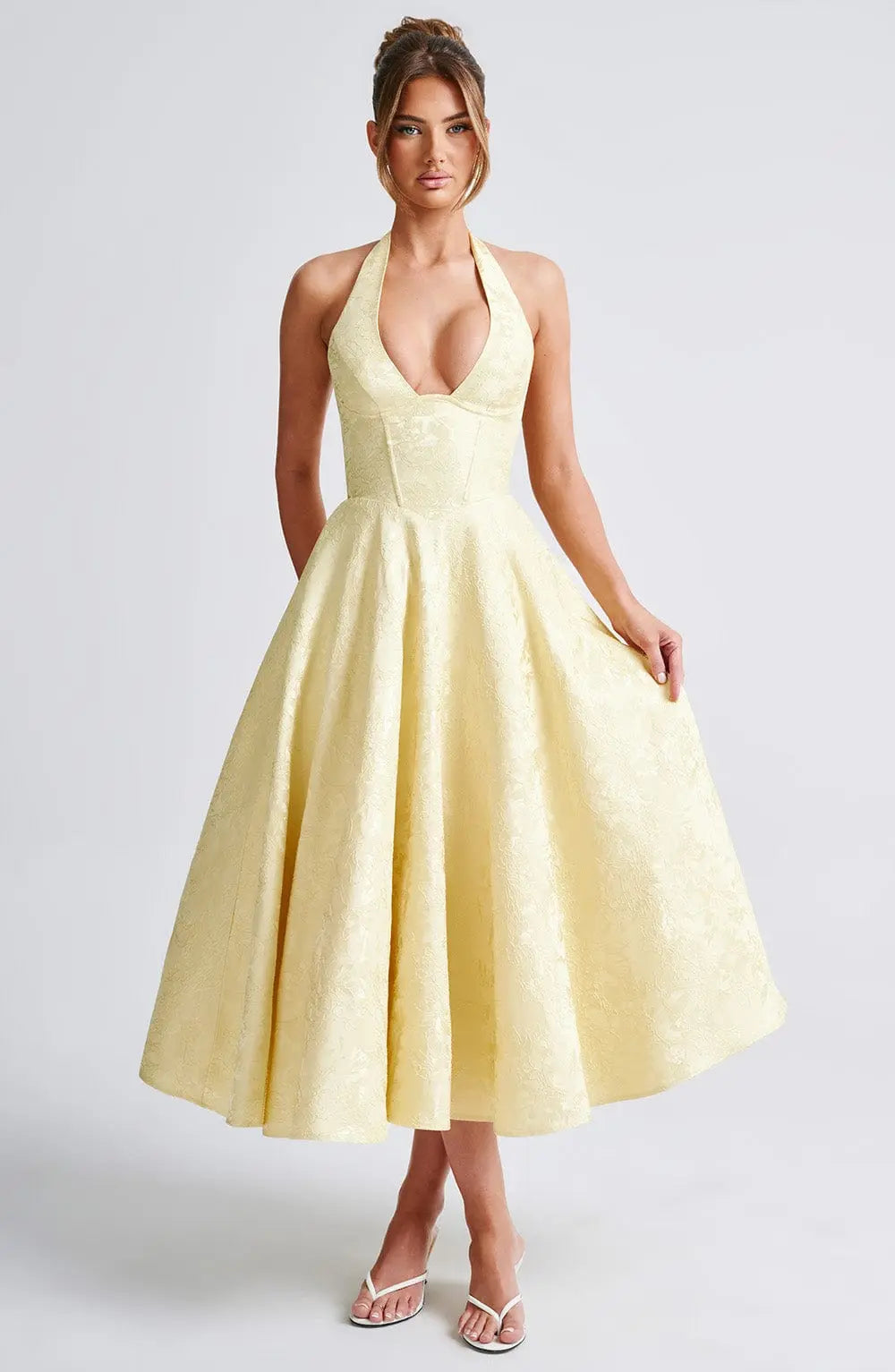 Ara™ Elegant Midi Dress with Halter Neckline