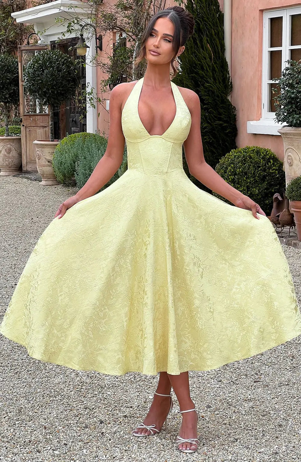 Ara™ Elegant Midi Dress with Halter Neckline
