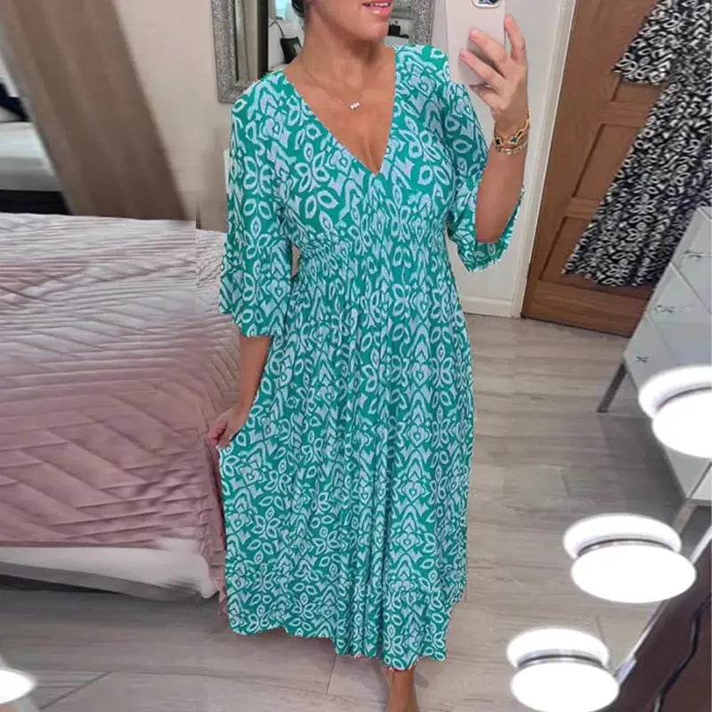 Darya™ dress with print and V-neckline
