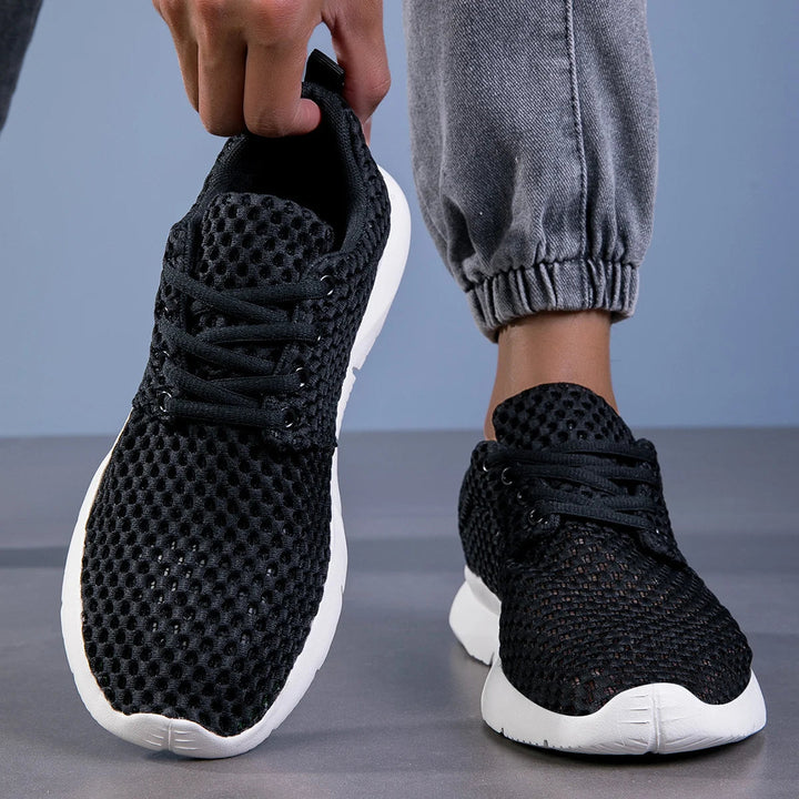 Elbo™ Lightweight Mesh Sneaker for Every Day
