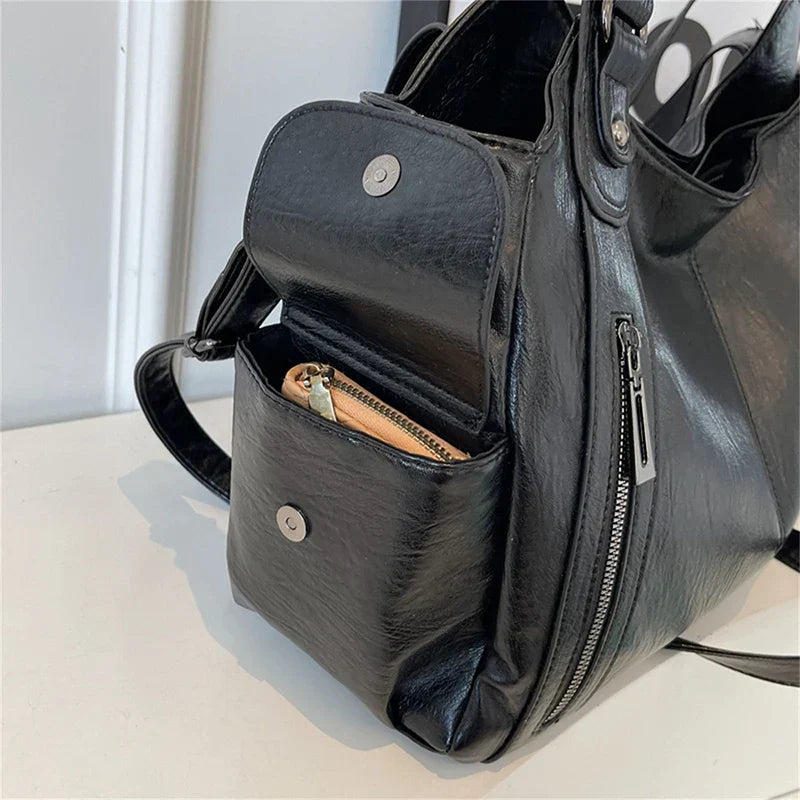 Cenvi™ shoulder bag with compartments