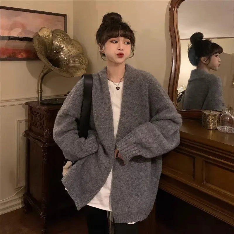Travenor™ Classic Knit Cardigan