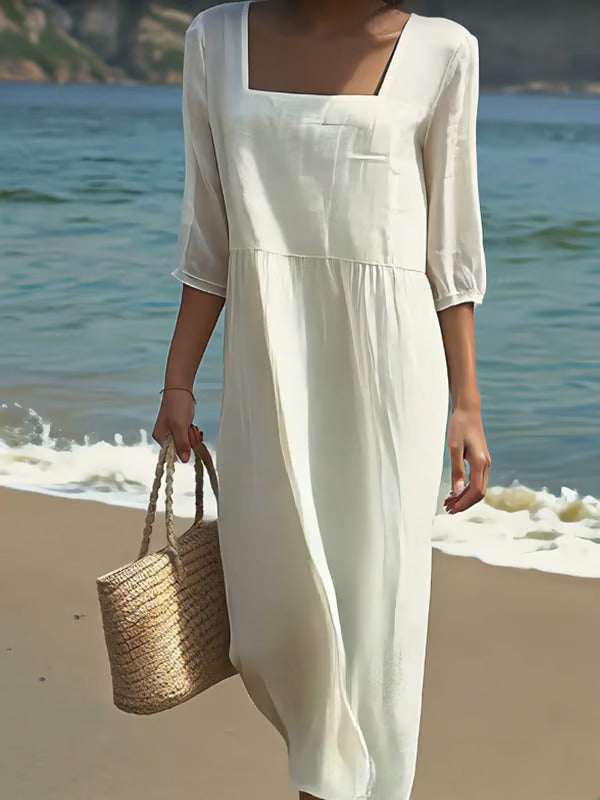Soraya™ dress with front pleats and loose fit