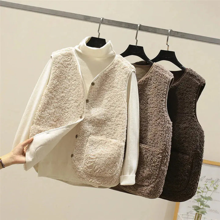 Viola™ fleece vest with pockets