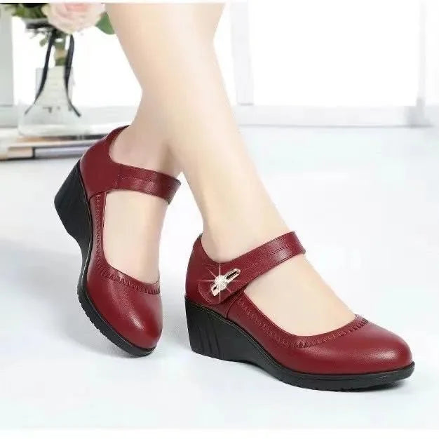 Lydora™ Mid-Heel Comfort Shoes